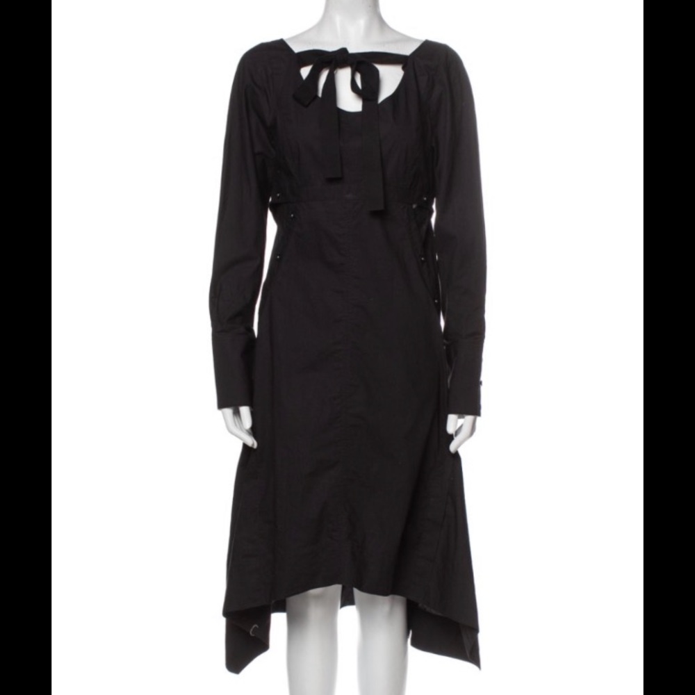 NWT Amazing designed dress with lovely details !🖤